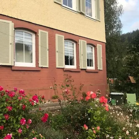 Apartamento Sonnige Ferienwohnung
